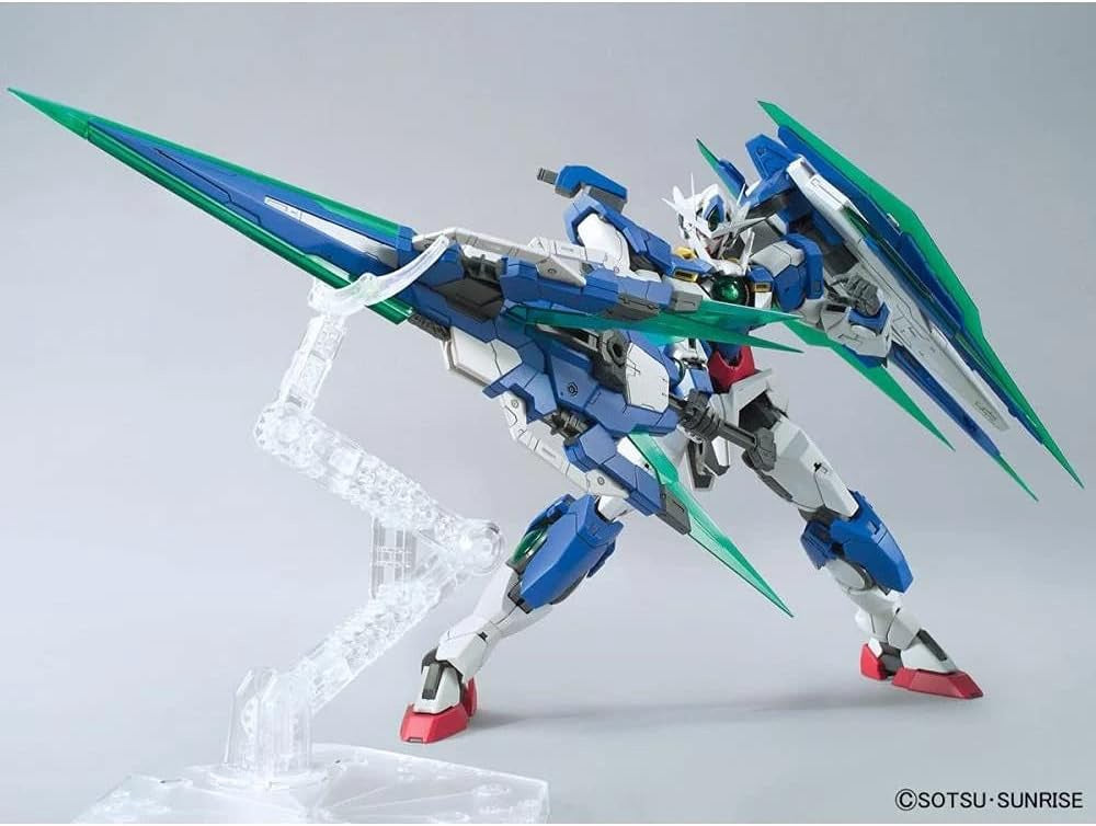 Bandai MG 1/100 00 QAN(T) Full Saber Gundam