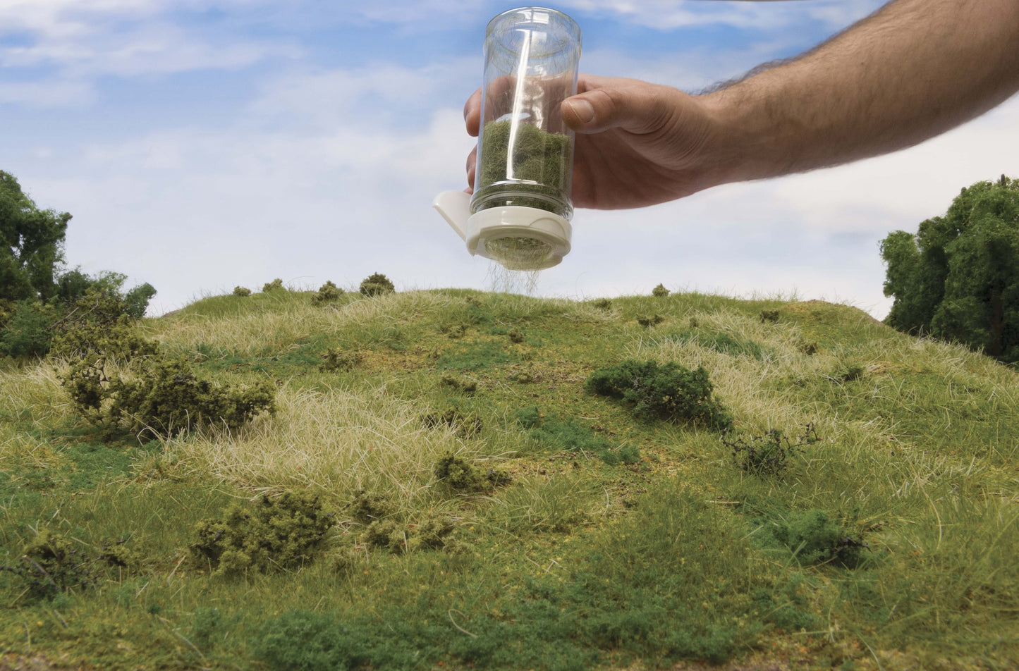 Woodland All Game Terrain Static Grass Shaker Kit