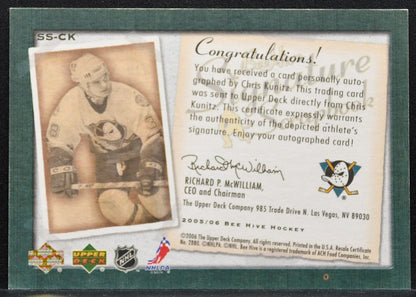 2005-06 UD Bee Hive Signature Scrapbook Chris Kunitz SS-CK Ducks Auto 0147