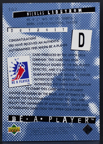 Carte autographiée Nicklas Lidstrom 34 des Red Wings de Détroit, saison 1995-96, édition spéciale « Be a Player » de l'Université de Detroit
