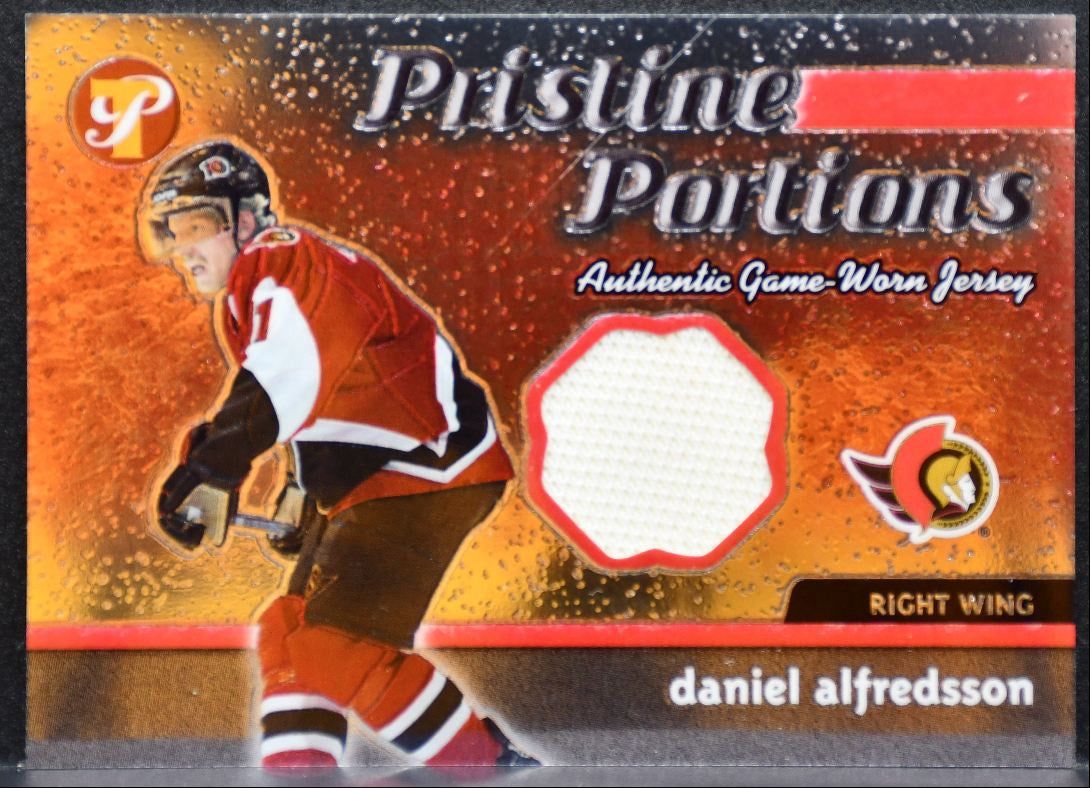 2003-04 Topps Pristine Portions Jersey Daniel Alfredsson Senators Jersey 9106