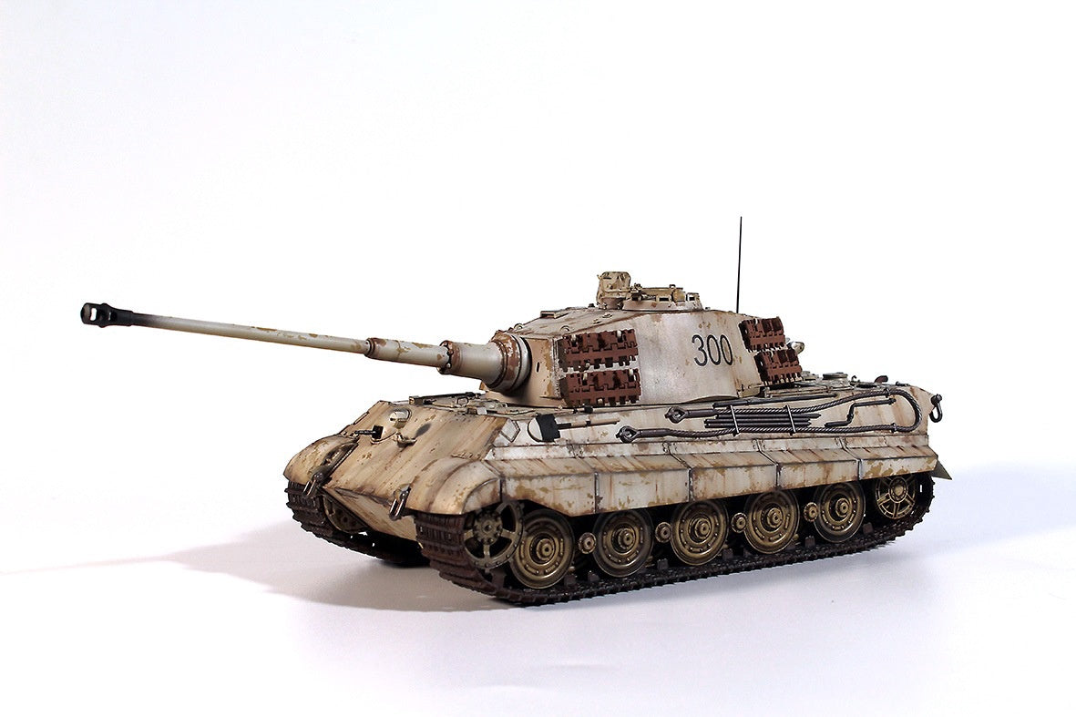 ICM 1/35 Pz.Kpfw.VI Ausf.B King Tiger with Henschel Turret (late production), WWII German Heavy Tank