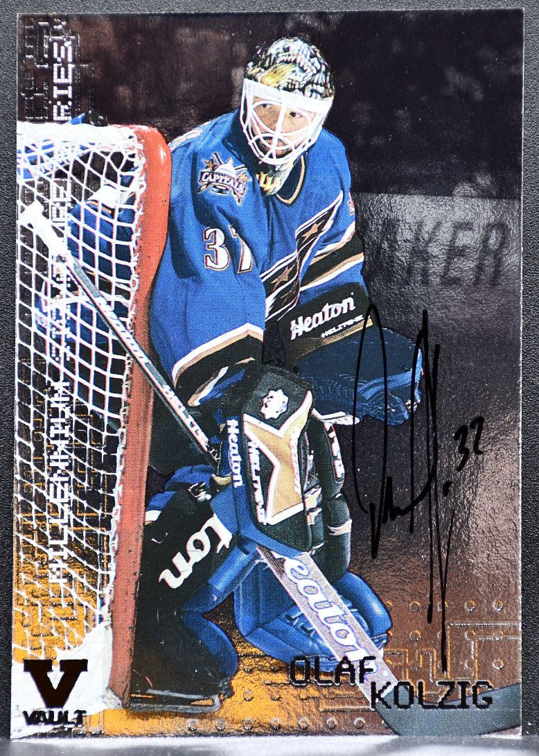 1999-100 ITG Millennium Signature Series Black Vault Stamped Kolzig Auto 0936