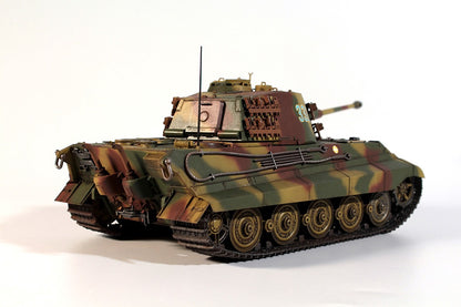ICM 1/35 Pz.Kpfw.VI Ausf.B King Tiger with Henschel Turret (late production), WWII German Heavy Tank