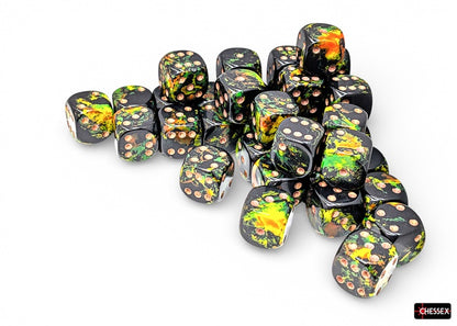 Chessex Brush™ Deep Forest™/gold 12mm Dice Block™ (24805)