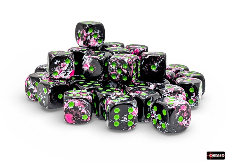Chessex Brush™ Paintball™/green 12mm Dice Block™ (24814)