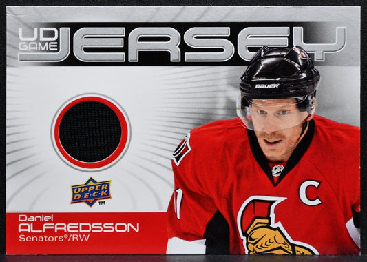 2010-11 UD Series 1 UD Game Jerseys Daniel Alfredsson Senators Jersey 8566