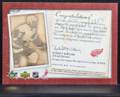 2005-06 UD Beehive Signature Scrapbook Johan Franzen SS-JF Red Wings Auto 0857
