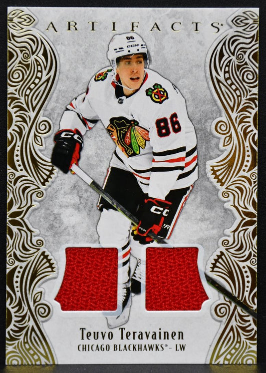 25-26 UD Artifacts Gold Material Teuvo Teravainen 44 Blackhawks 065/299 Jersey 4206