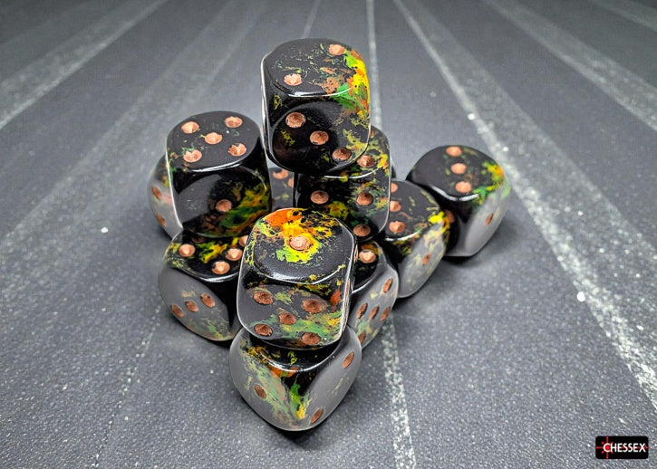 Chessex Brush™ Deep Forest™/gold 16mm Dice Block™ (24605)