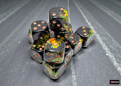Chessex Brush™ Deep Forest™/gold 16mm Dice Block™ (24605)
