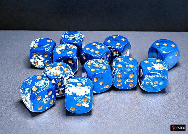 Chessex Brush™ Wavebreak™/gold 16mm Dice Block™ (24606)