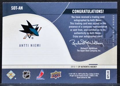 2010-11 SP Authentic Sign of the Times Antti Niemi San Jose Sharks Auto 6396