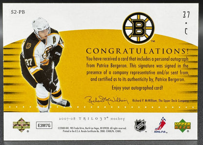 2007-08 UD Trilogy Script Two (Actuellement en vedette) Patrice Bergeron Boston Bruins Auto