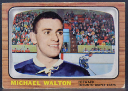 1966-67 Topps Mike Walton 14 Toronto Maple Leafs 8519