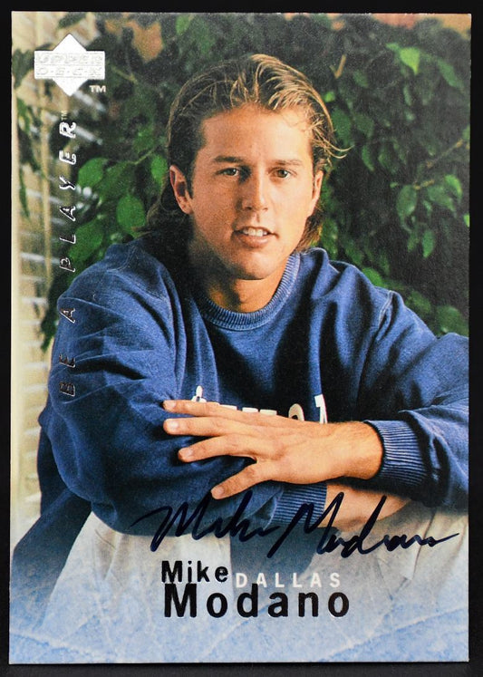 1995-96 UD Be a Player Mike Modano S153 Auto
