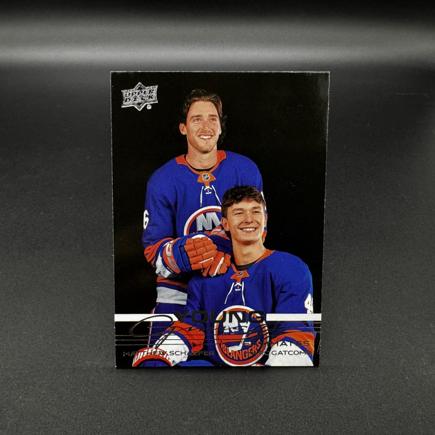 2025-26 UD Young Guns Matthew Schaefer - Gatcomb 499 Teammates RC