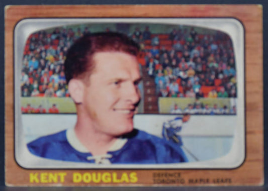 1966-67 Topps Kent Douglas 82 Toronto Maple Leafs 8502
