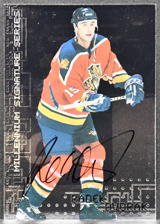 1999-100 In the Game Millennium Signature Series Radek Dvorak 111 Auto 4266
