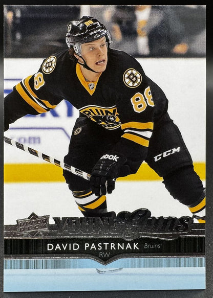 Série 2 des jeunes loups de l'UD 2014-15, carte recrue David Pastrnak 495 des Bruins de Boston
