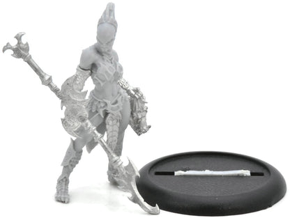 MERCENARY Totem Huntress #1 METAL PARTS Warmachine & Hordes 5616