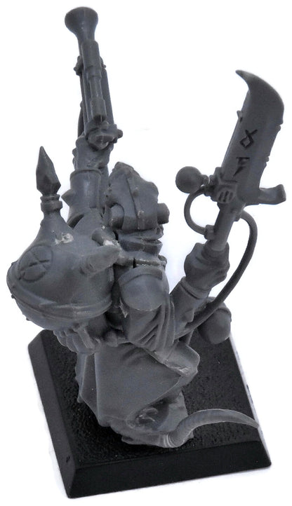SKAVEN Warlock Engineer island of blood #1 Warhammer Fantasy 4215