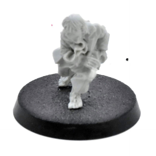 LOTR Bilbo #1 Bilbo Baggins With Sting Finecast 8155