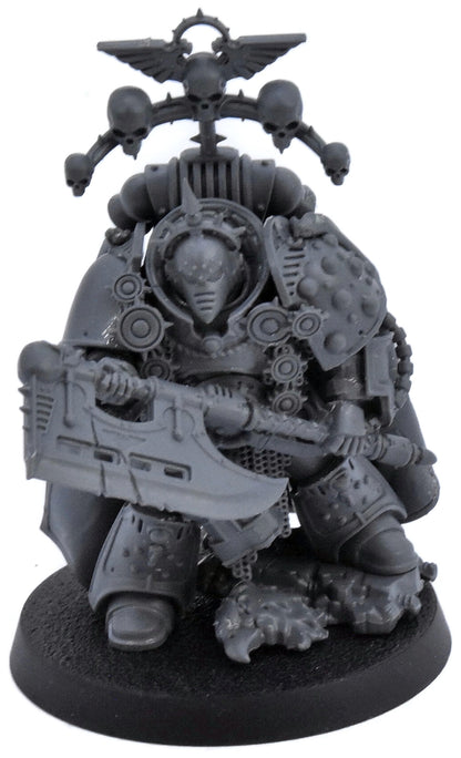 LOYALIST SPACE MARINE LEGIONS Legion Praetor With Power Axe #1 3620