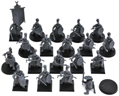 GRAND CATHAY 19 Grand Cathay Jade Warriors #2 round base Old World 4440