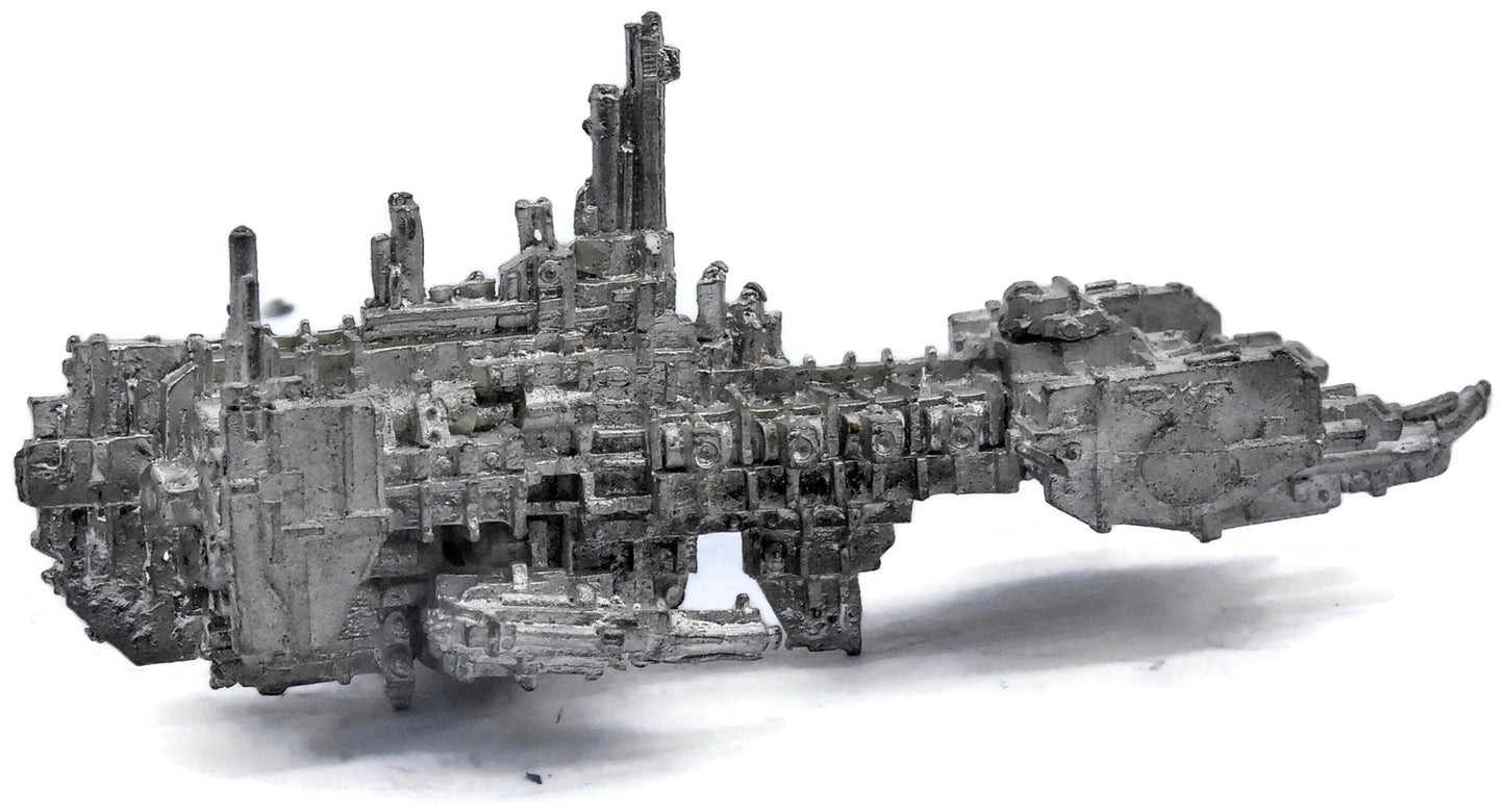 BATTLEFLEET GOTHIC Strike Cruiser #2 METAL INCOMPLETE Battlefleet Gothic 1566