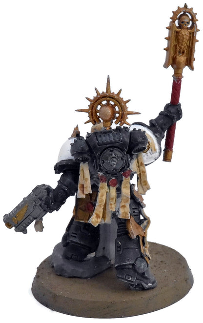 SPACE MARINES Chaplain #2 Warhammer 40K 7335