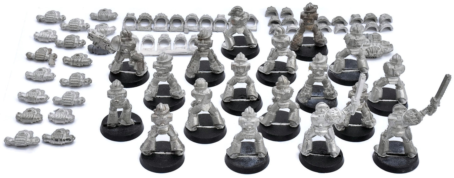 SPACE MARINES 18 Legion Of The Damned #12 METALMissing Arm + Weapons 0230