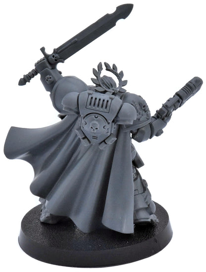 SPACE MARINES Captain with power Sword and Plasma Pistol #1 40K 0917