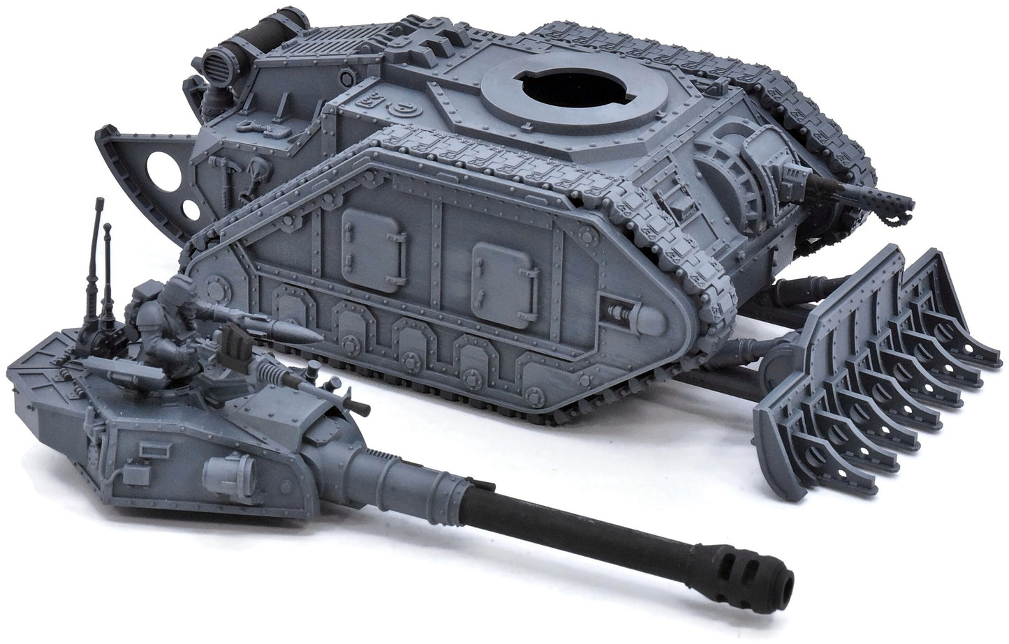 SOLAR AUXILIA Solar Auxilia Leman Russ Strike Tank #1 7655