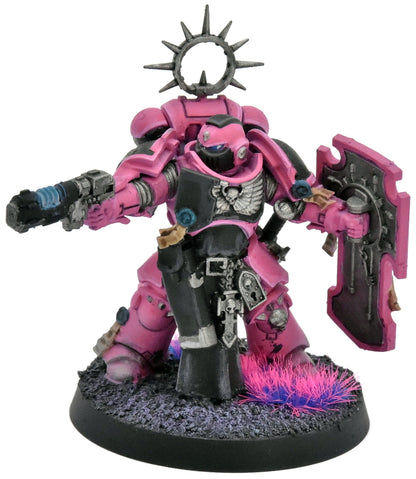 SPACE MARINES Lieutenant With Relic Shield #2 Warhammer 40K 6745