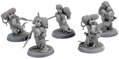 SKAVEN 5 Acolyte Globadiers #2 Warhammer Fantasy 4585