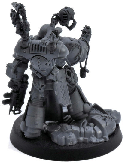 SPACE MARINES Apothecary #1 Warhammer 40K 9285