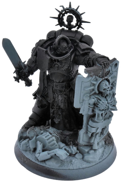 SPACE MARINES Captain with Relic Shield #1 Warhammer 40K 8589