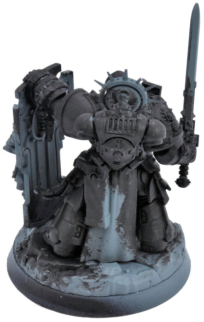 SPACE MARINES Captain with Relic Shield #1 Warhammer 40K 8589