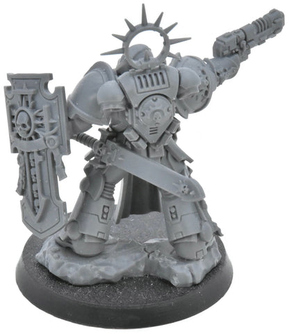 SPACE MARINES Lieutenant With Relic- Shield #1 Warhammer 40K 3735