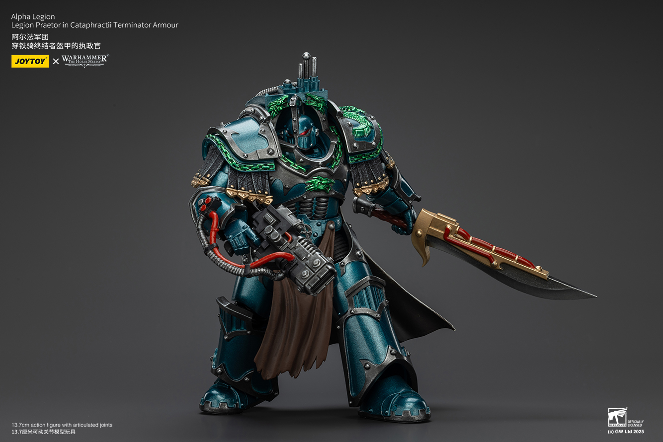Alpha Legion Legion Praetor in Cataphractii Terminator Armour