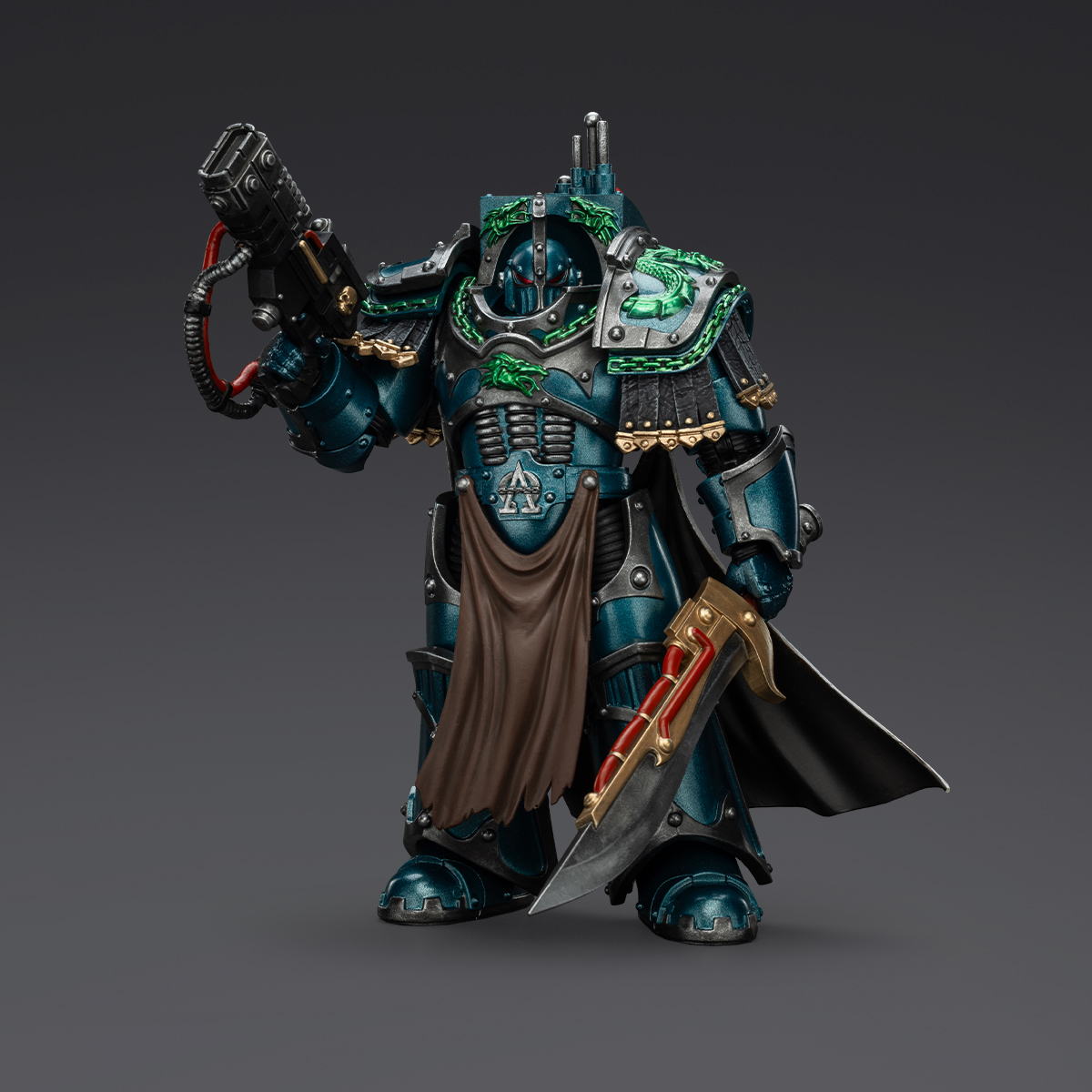 Alpha Legion Legion Praetor in Cataphractii Terminator Armour