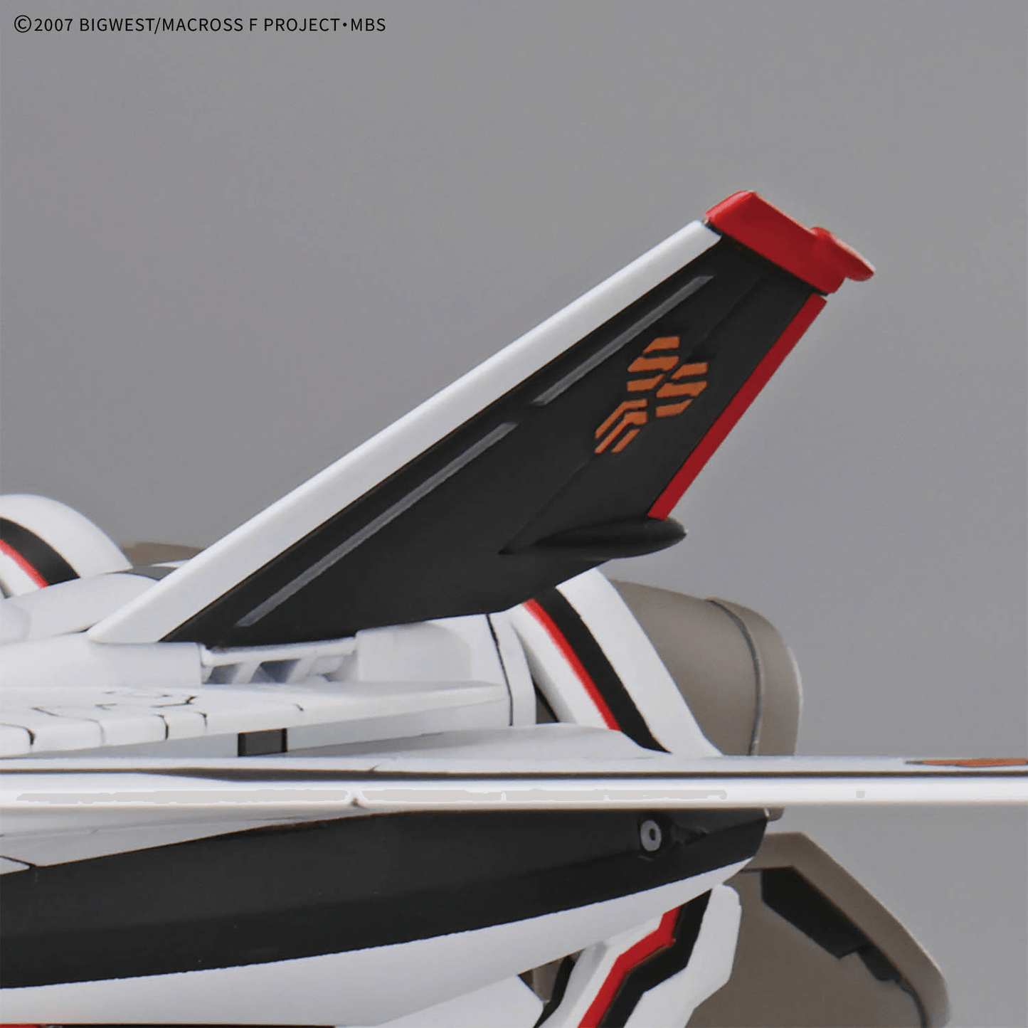 Bandai HG 1/100 VF-25F Messiah Valkyrie Alto Custom Deluxe Set