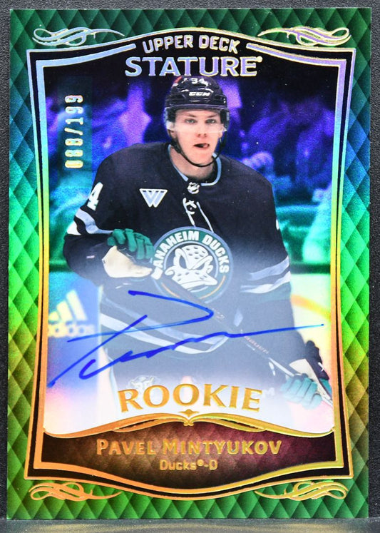 2023-24 Upper Deck Stature Auto Green Pavel Mintyukov 49 Ducks Auto 088/199 3486
