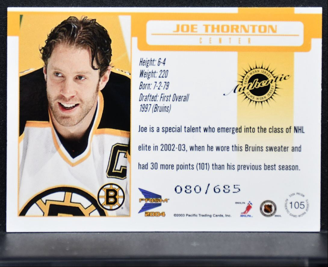 2003-04 Pacific Prism Jersey Joe Thornton 105 Boston Bruins 080/685 Jersey 4541