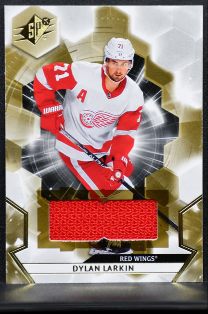 2020-21 SPx Jersey Dylan Larkin 77 Detroit Red Wings Jersey 2456