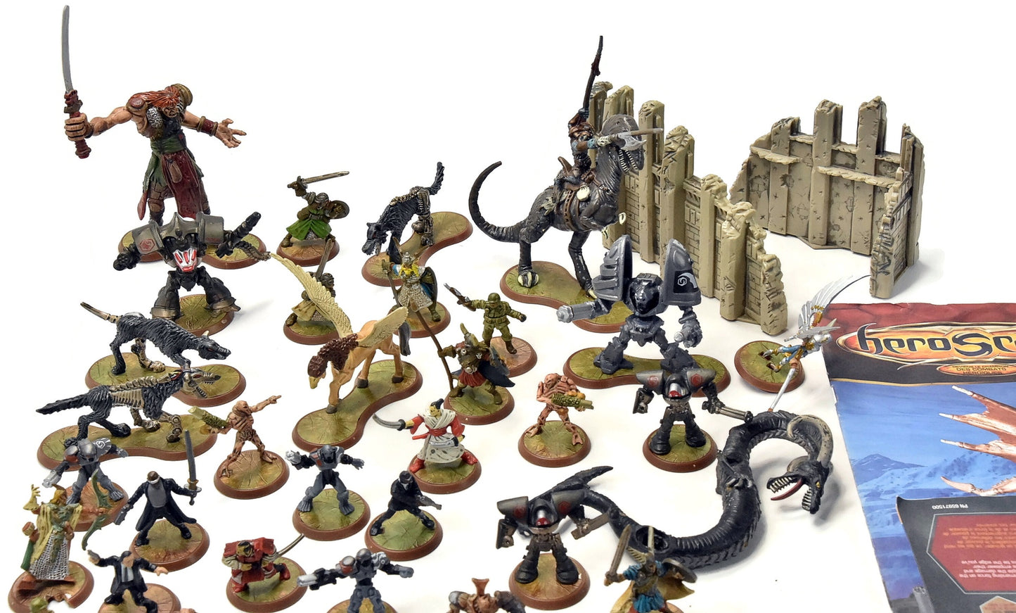 HEROSCAPE Miniatures,Terrains, Tokens, Dice
