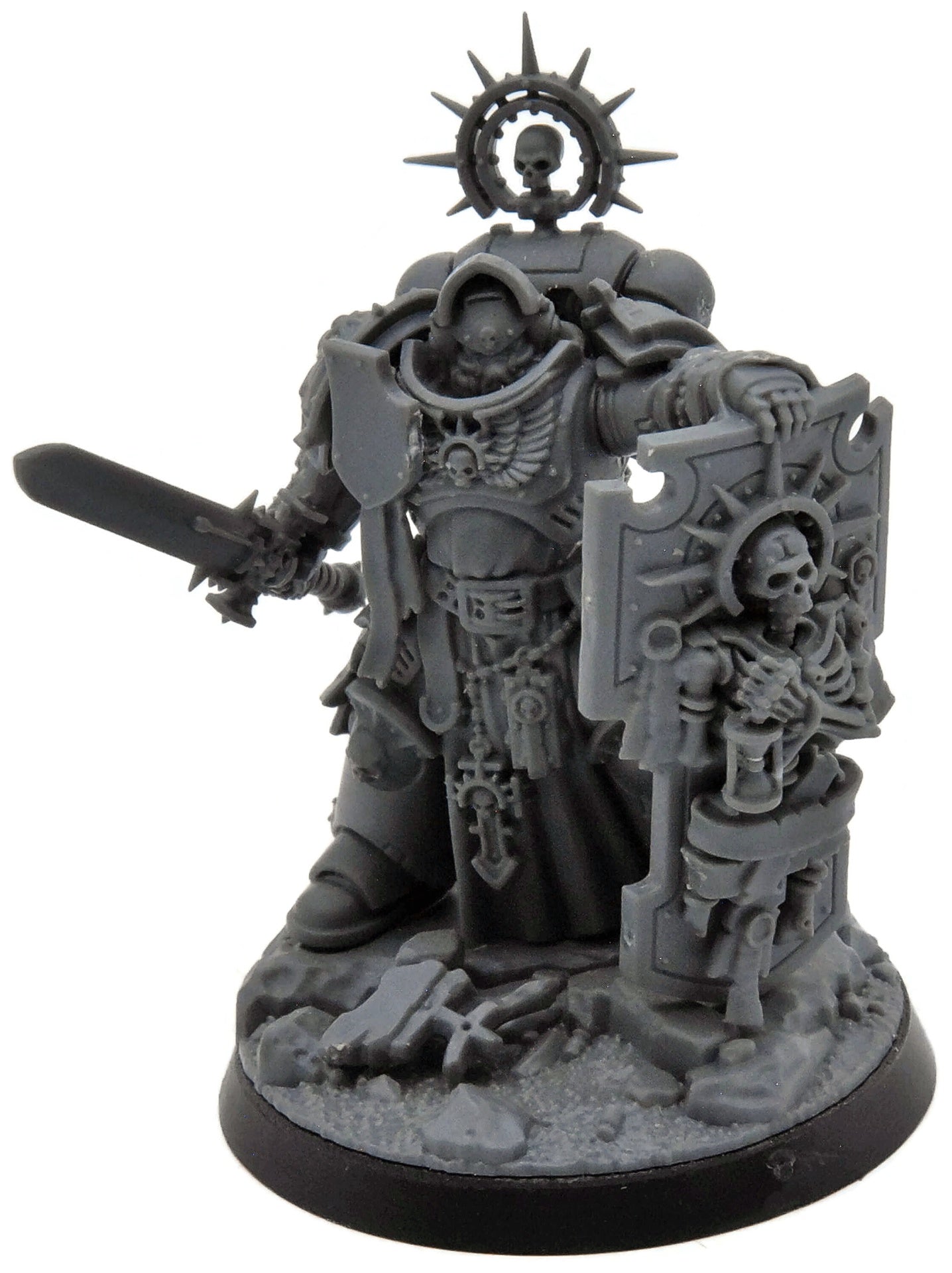 SPACE MARINES Captain With Relic Shield 1 Warhammer 40K 6221 Kingdom space-marines-captain-with-relic-shield-1-warhammer-40k-6221-kingdom