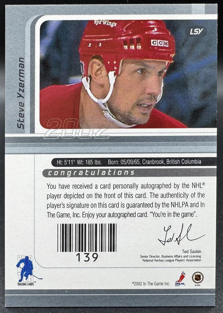 2001-02 In The Game 2002 Signature Series Steve Yzerman Detroit Red Wings Auto