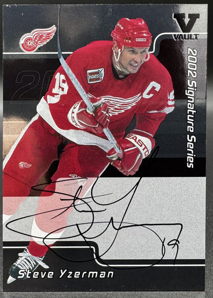 2001-02 In The Game 2002 Signature Series Steve Yzerman Detroit Red Wings Auto